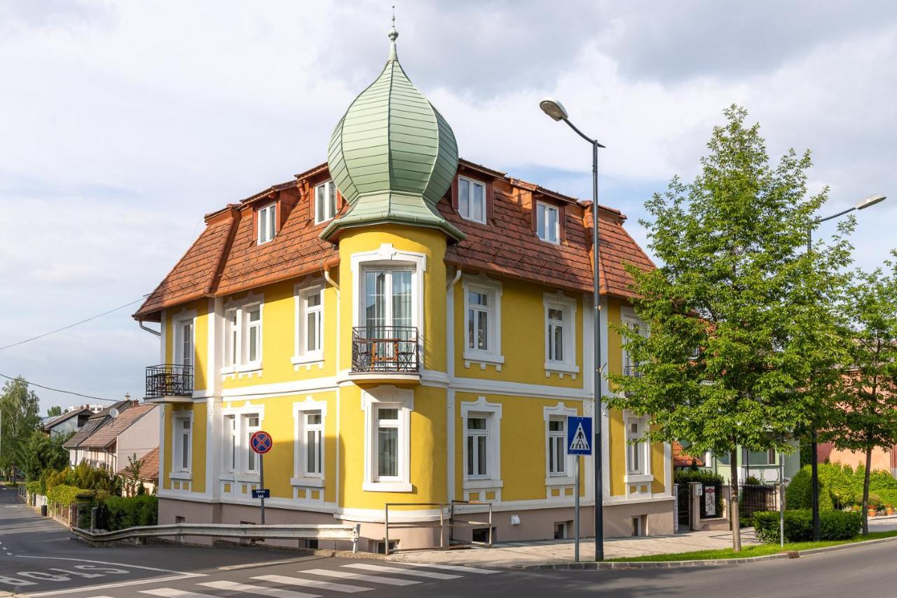 Villa Lucia Hévíz Exteriör bild